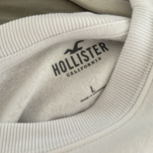 Hollister Long Sleeve Shirt and Shorts Set - White, Size Large - Picture 2 of 2